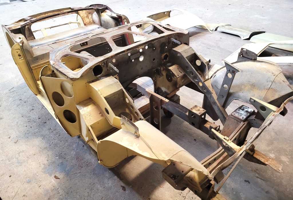 Austin healey 3000 restauration carrosserie chez road race garage ile de france 77